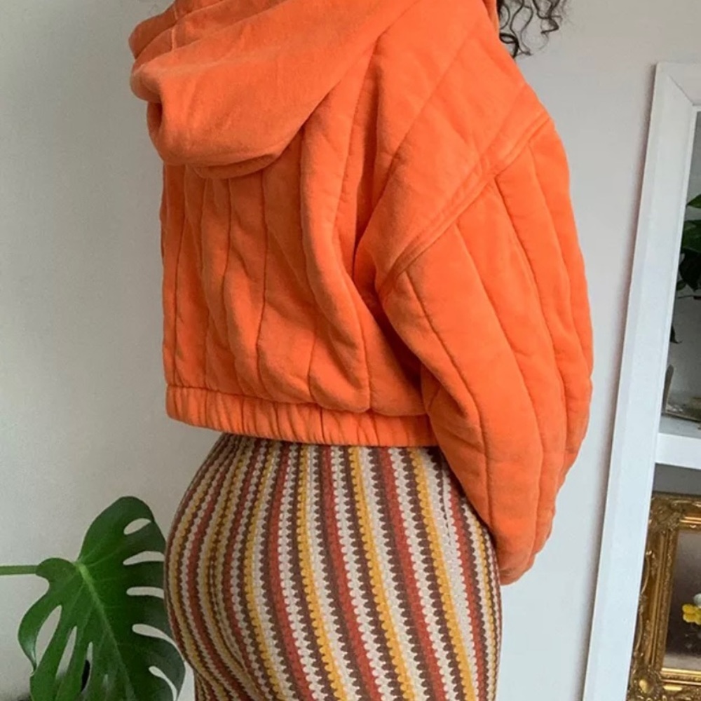 Urban Outfitters UO Khloe Orange Quilted Hooded Cropped Jacket Small NWT. - Picture 4 of 4
